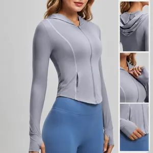 Veste de protection solaire UPF200+ pour fitness et sport en plein air, style gris à capuche