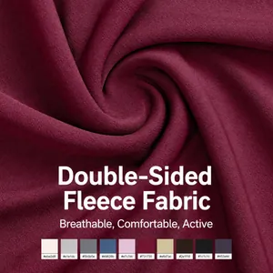 Close-up van premium bordeauxrode dubbelzijdige nylon stof voor yoga