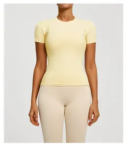 Professional slim fit short sleeve yoga top in pale yellow for fitness and running training