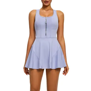 Robe de tennis athlétique sans manches lavande avec fermeture éclair et jupe évasée élégante