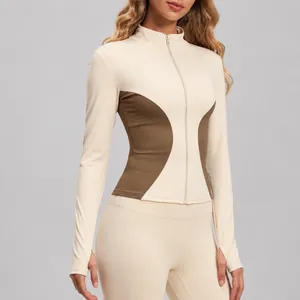 Slim-fit dames sportjack voor yoga met kleurblokken in beige en bruin voor fitness.