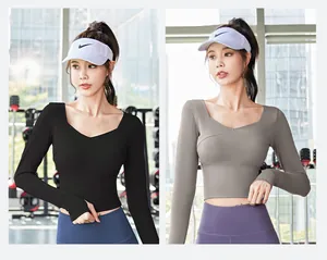 Slim fit long sleeve yoga crop top with built-in chest pads, sports wear for fitness