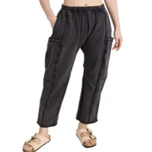 High-waisted faux leather casual pants with side cargo pockets in washed black finish