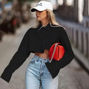 Modisches schwarzes bauchfreies Langarmshirt für Damen, schicker Street-Fashion-Look