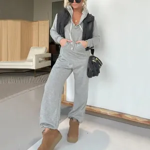 Damen Jumpsuit Sweatshirt-Set mit Kapuze in Grau für lässige Herbst- und Wintermode