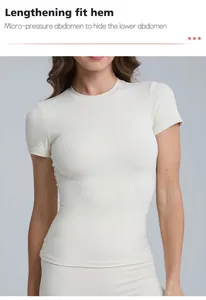 Dettaglio della maglia da yoga crema da donna con orlo lungo e controllo dell'addome.