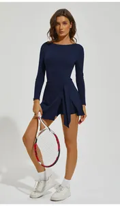 Ensemble de tennis bleu marine à manches longues avec jupe short assortie pour femme