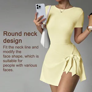 Robe de tennis de yoga moulante jaune clair avec col rond et nœud décoratif à la taille