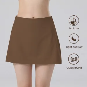 Brown high-waist quick-dry tennis skirt for yoga and fitness with breathable fabric.