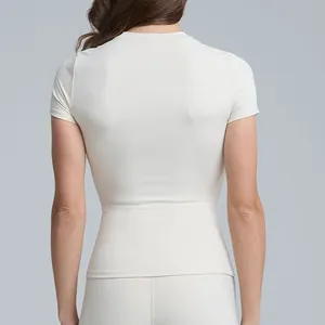 T-shirt da yoga e corsa a asciugatura rapida da donna in tonalità bianco sporco sportivo