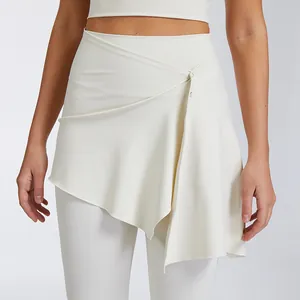 Weiße Yoga-Leggings mit hoher Taille und abnehmbarem Wickelrock für Fitness und Training