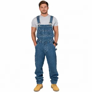 Vorderansicht der locker sitzenden Herren-Latzhose aus dunkelblauem Denim-Stoff
