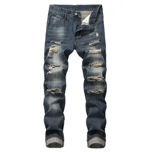 Vista frontale di jeans da uomo slim fit a gamba dritta con dettagli strappati e logori