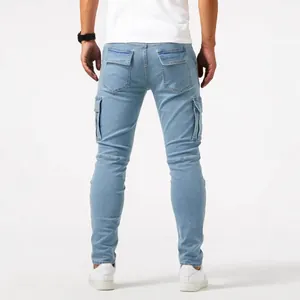 Jeans cargo da uomo azzurro slim fit con tasche laterali a patta vista posteriore chiara