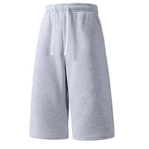Pantaloncini casual grigi da uomo larghi con coulisse e tasche per l'uso quotidiano