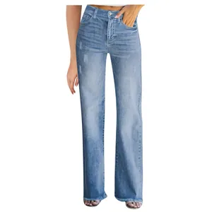 Jeans a zampa a vita alta da donna in blu chiaro con texture denim lavata