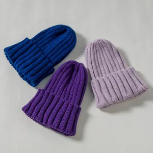 Berretti in maglia a tinta unita per bambini, eleganti cappelli invernali in tre colori.