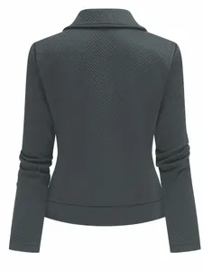 Vista posteriore di una giacca casual da donna grigio antracite con motivo geometrico a rilievo