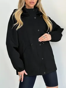 Coupe-vent imperméable noir pour femme avec cordon de serrage à la taille et capuche
