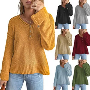Dettagli visivi che mostrano le varianti di colore della maglia a maniche lunghe con bottoni