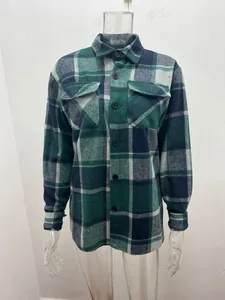 Langärmelige Herren Flanelljacke mit grün-blauem Karomuster und Brusttaschen