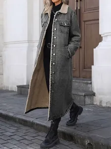 Elegante lange denim jas met dikke fleecevoering en knoopsluiting voor koud weer