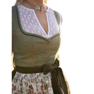 Abito tradizionale tedesco Dirndl per Oktoberfest con corpetto verde e camicetta in pizzo