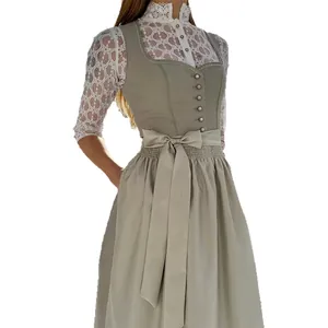 Élégante robe Dirndl de l'Oktoberfest de Munich avec chemisier en dentelle