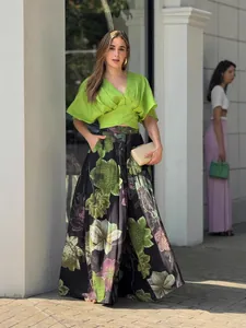 Ensemble Deux Pièces Vintage pour Femmes Imprimé Floral Crop Top Col en V et Pantalon Large Taille Haute Vacances
