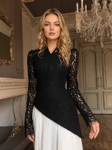 Elegant black lace slim-fit banquet dress with asymmetrical white skirt