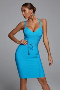 Robe bandage bleu chic à col en V avec fines bretelles et détail de lien à la taille