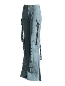 Jeans cargo a zampa a vita bassa con nastri e tasche per uno stile street donna