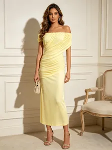 Elegant light yellow off-the-shoulder pleated midi bodycon dress for special occasions