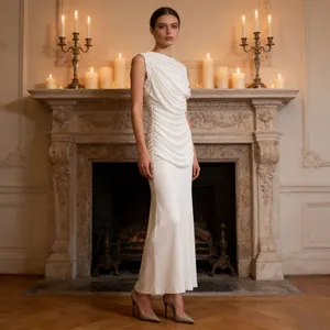 Elegant white sleeveless ruched bodycon maxi dress with round neck in French style