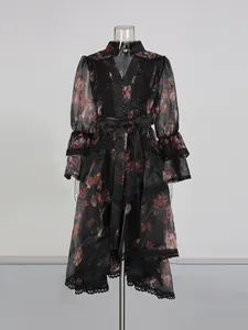 Robe longue élégante à imprimé floral style cour française avec col montant et manches cloche