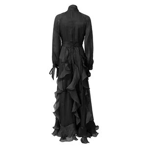 Elegantes schwarzes Maxikleid Rückansicht mit gestuften Volants und Schnürung an der Taille