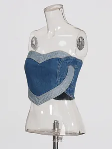 Top a fascia in denim lavato retrò con patchwork a cuore, gilet sexy slim fit donna.
