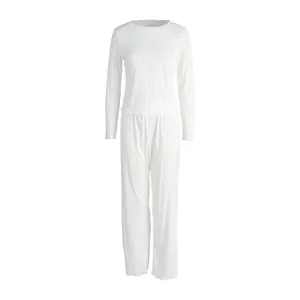Cozy white long-sleeved heart jacquard pajama set with matching pants for loungewear