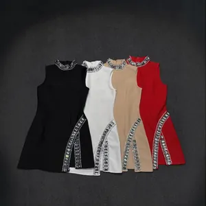 Sexy mouwloze bodycon mini-jurken met stras-halslijn en zijsplit details