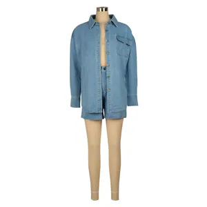 Ensemble en jean deux pièces comprenant une veste à manches longues et un short bleu clair
