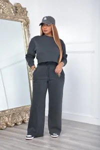 Comfortable two-piece long-sleeve cropped sweatshirt and wide-leg lounge pants set