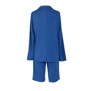 Conjunto casual de dos piezas para mujer azul con americana y shorts espalda