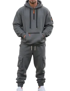 Hochwertiger grauer Herren-Trainingsanzug mit Half-Zip-Hoodie und Cargo-Hose mit Taschen