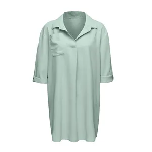 Vestido camisero casual en verde menta de manga corta con cuello clásico y bolsillo frontal