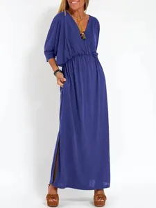 Elegante abito lungo blu stile francese con scollo a V, vita alta e spacchi laterali
