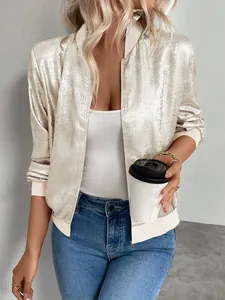 Elegante giacca bomber metallizzata da donna in champagne con design alla moda street