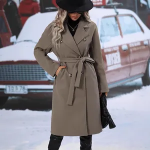 Eleganter zweireihiger Wollmantel mit Revers und Gürtel in Taupe für den Winter