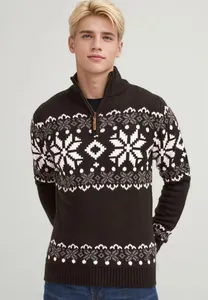 Vista dettagliata del maglione vintage da uomo con motivi a fiocchi di neve nordici.