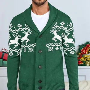 Cardigan natalizio verde in maglia da uomo con motivi a renna e un elegante collo a scialle