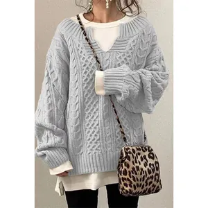 Elegante maglione da donna azzurro a trecce oversize con uno scollo a V casual e alla moda